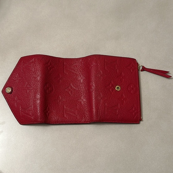 Louis Vuitton Victorine Wallet - Picture 5 of 8